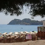 Hotel Chrismare 4*