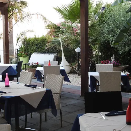 Chrismare Hotel 4*