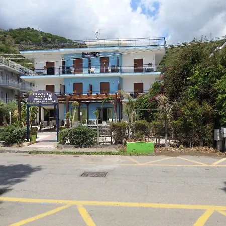Chrismare Hotel 4*